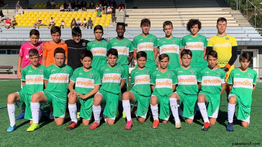 Pabell�n Ourense Club de F�tbol Infantil 