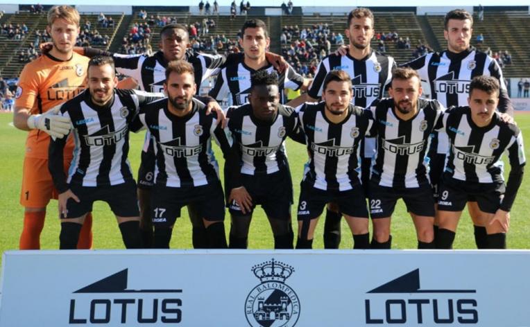 Jugadores de real balompédica linense