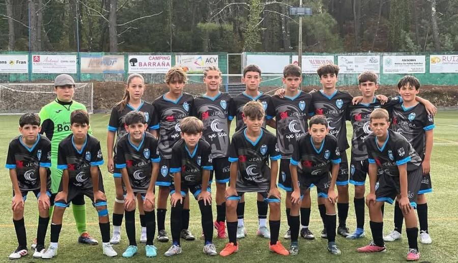 Escuela de Ftbol Municipal Concello de Boiro Infantil 