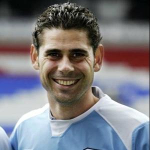 Fernando Hierro (Bolton Wanderers F.C) - 2004/2005