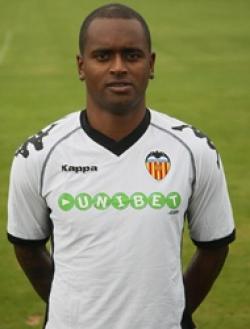 Miguel  (Valencia C.F.) - 2010/2011
