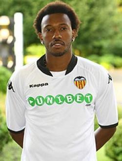 Fernandes (Valencia C.F.) - 2010/2011