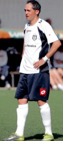 Leo (C.F. Dumbr�a) - 2012/2013