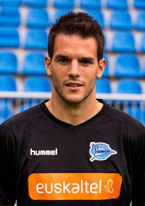 Pau Torres (Deportivo Alavs) - 2015/2016
