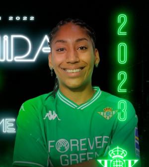 Lucia Leon (Real Betis Balompi) - 2021/2022