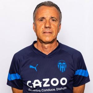 Vicente Castro (Valencia C.F.) - 2022/2023