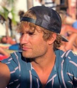 Surfer (Comarca Nacimiento) - 2022/2023