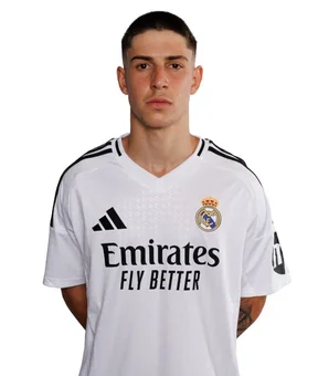 �scar Mesa (Real Madrid C.F.) - 2024/2025